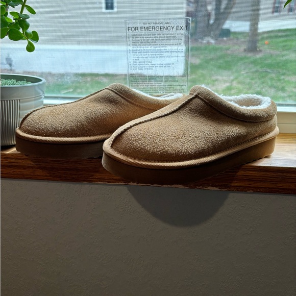 Slippers/booties - Picture 5 of 5